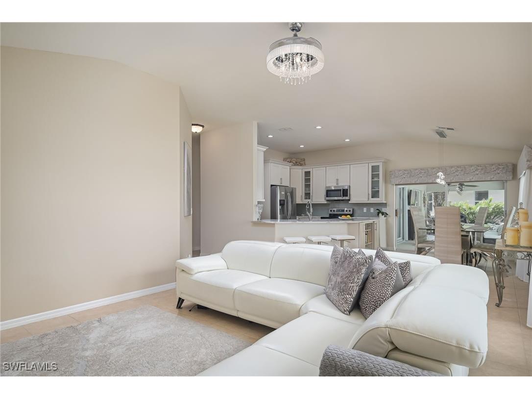 2250 Grove Drive Naples FL 34120 225071653 image4