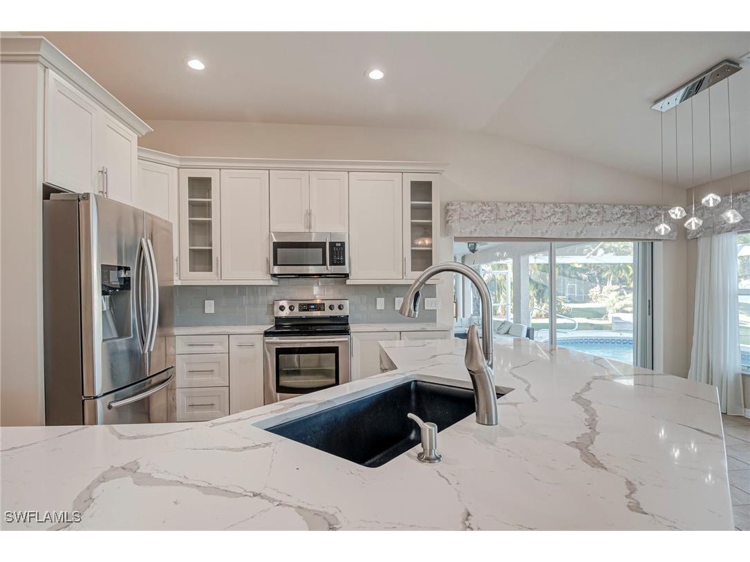 2250 Grove Drive Naples FL 34120 225079306 image11