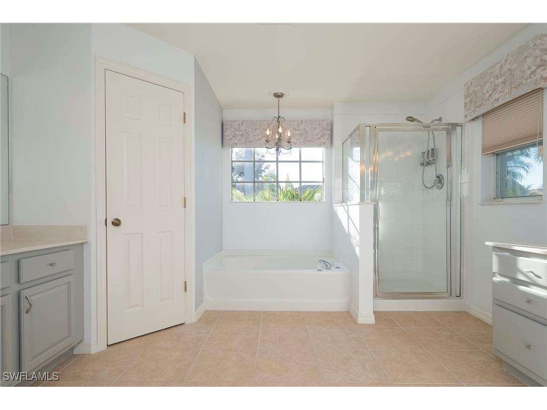 2250 Grove Drive Naples FL 34120 225079306 image20