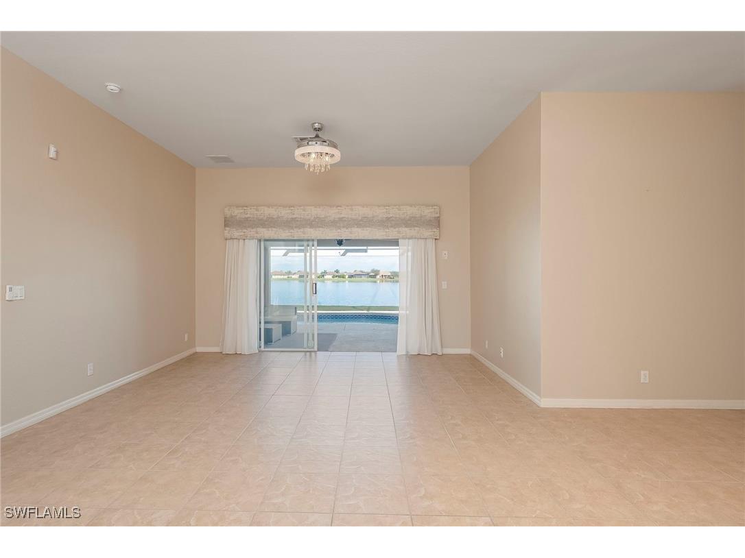 2250 Grove Drive Naples FL 34120 225079306 image3