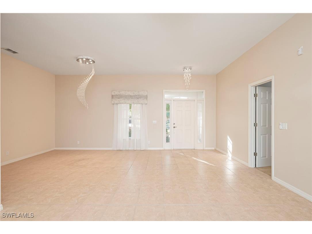 2250 Grove Drive Naples FL 34120 225079306 image6