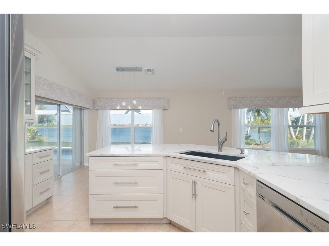 2250 Grove Drive Naples FL 34120 225079306 image8