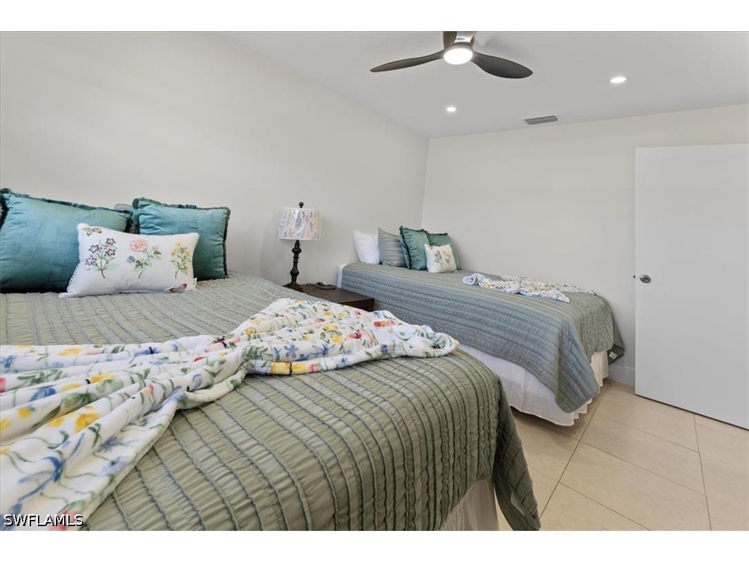 2250 Poinciana Street Naples FL 34105 226023981 image15