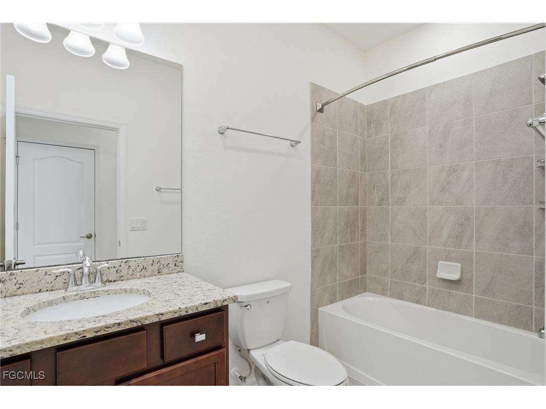 2251 Dancy Street Naples FL 34120 2025023936 image18