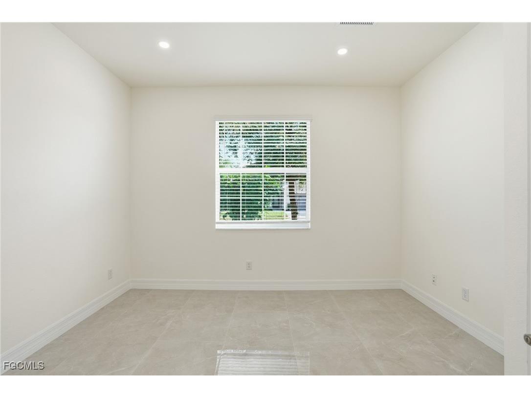 2251 Dancy Street Naples FL 34120 2025023936 image19