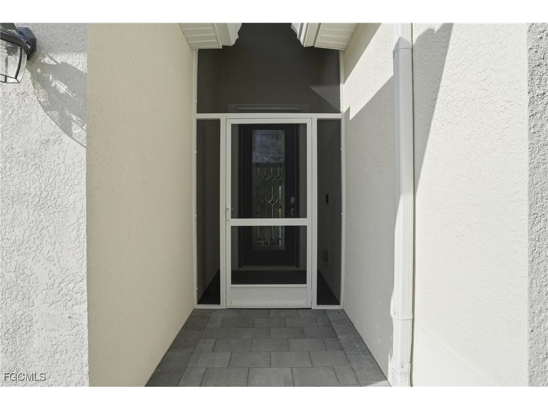 2251 Dancy Street Naples FL 34120 2025023936 image2