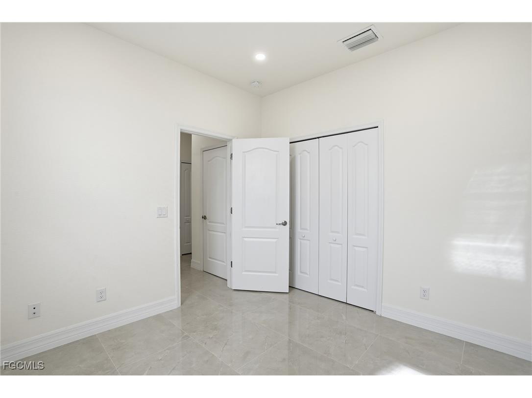 2251 Dancy Street Naples FL 34120 2025023936 image21