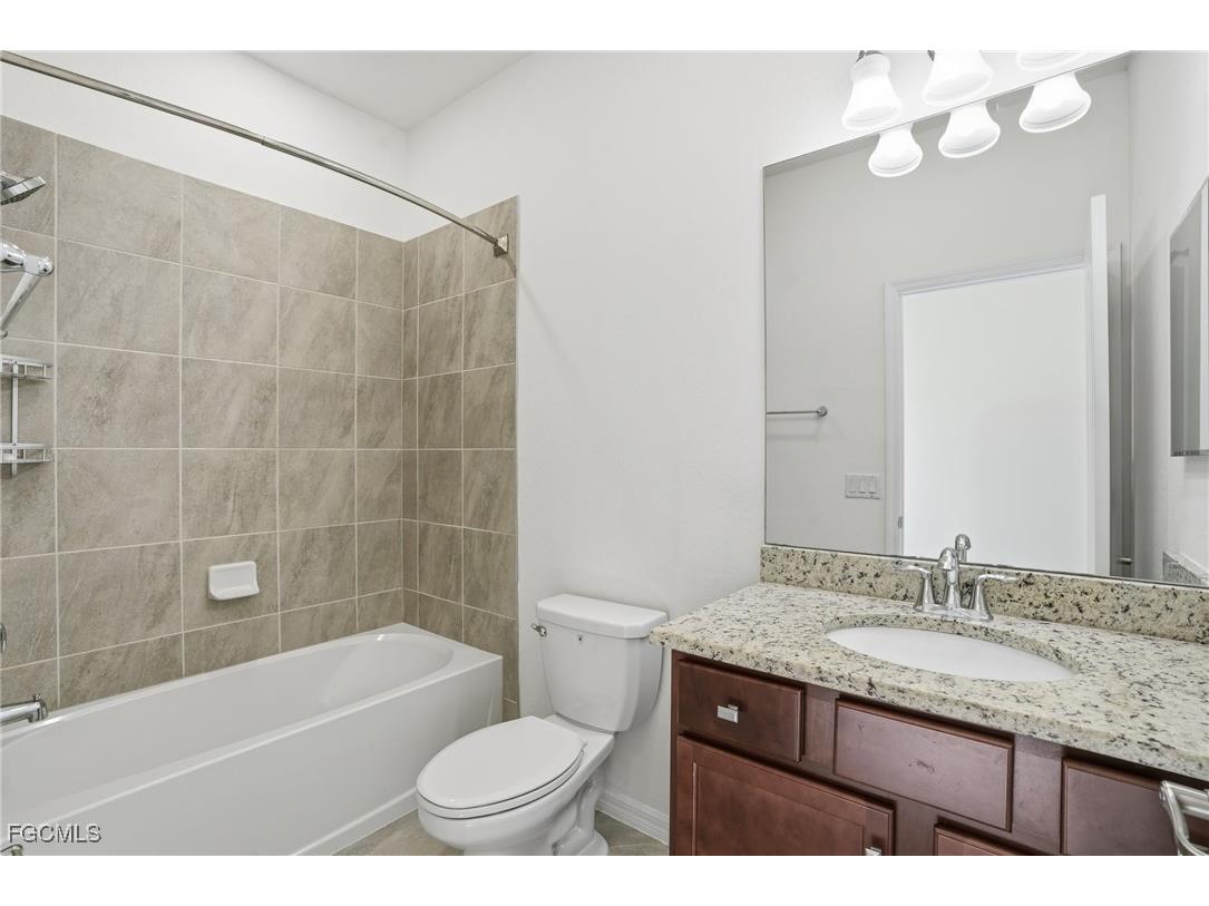 2251 Dancy Street Naples FL 34120 2025023936 image24