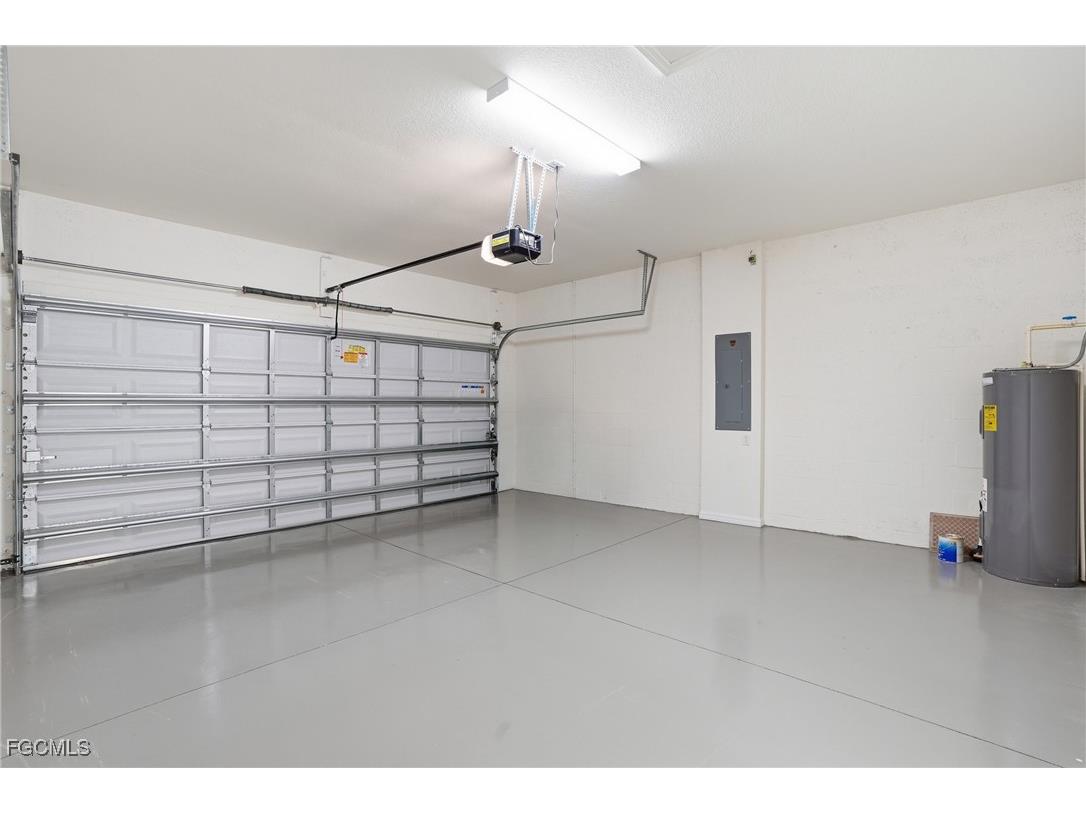 2251 Dancy Street Naples FL 34120 2025023936 image25