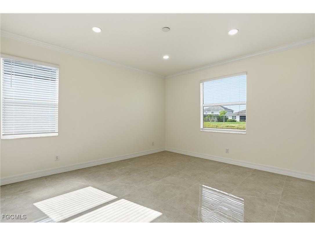 2251 Dancy Street Naples FL 34120 2025023936 image8