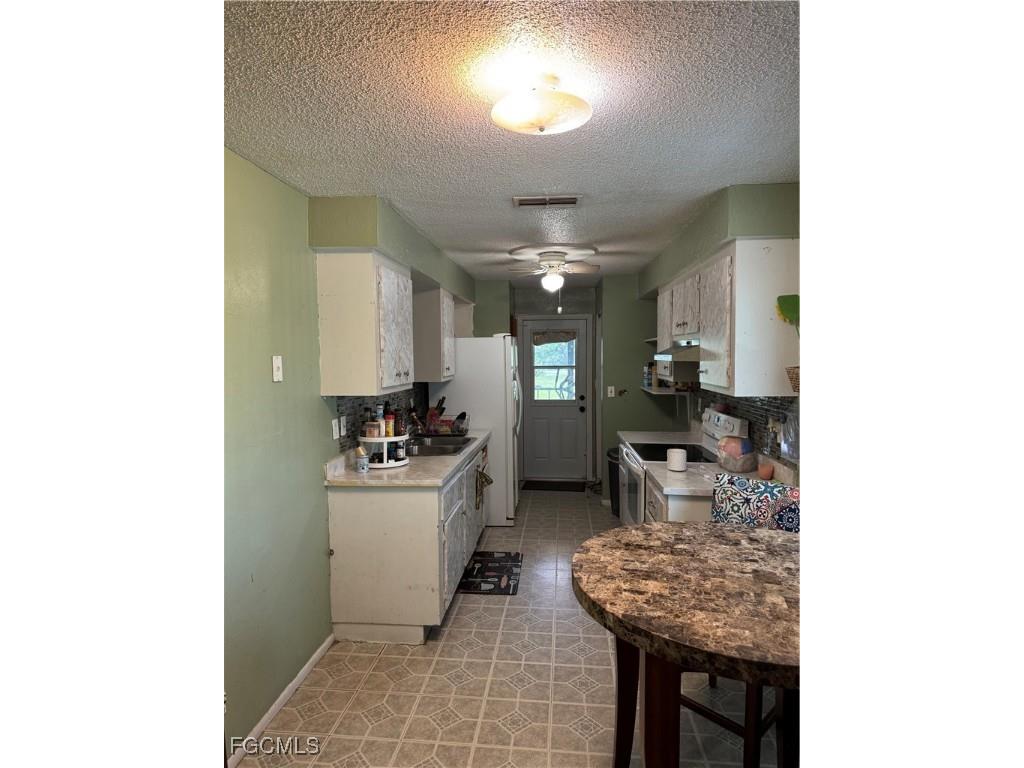 2252 11th Court Lehigh Acres FL 33936 2025006653 image5