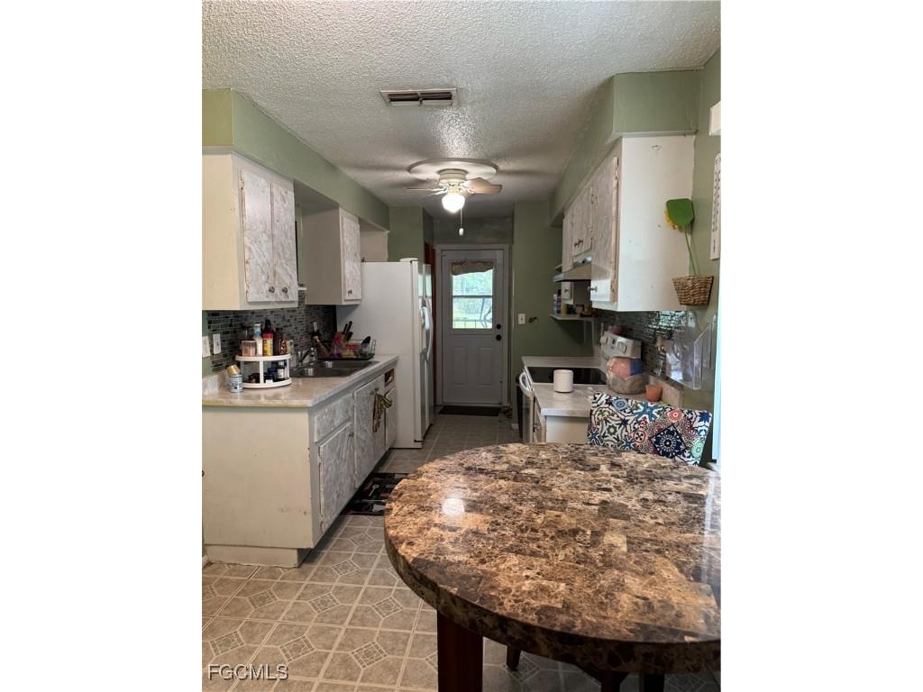 2252 11th Court Lehigh Acres FL 33936 2025006653 image6