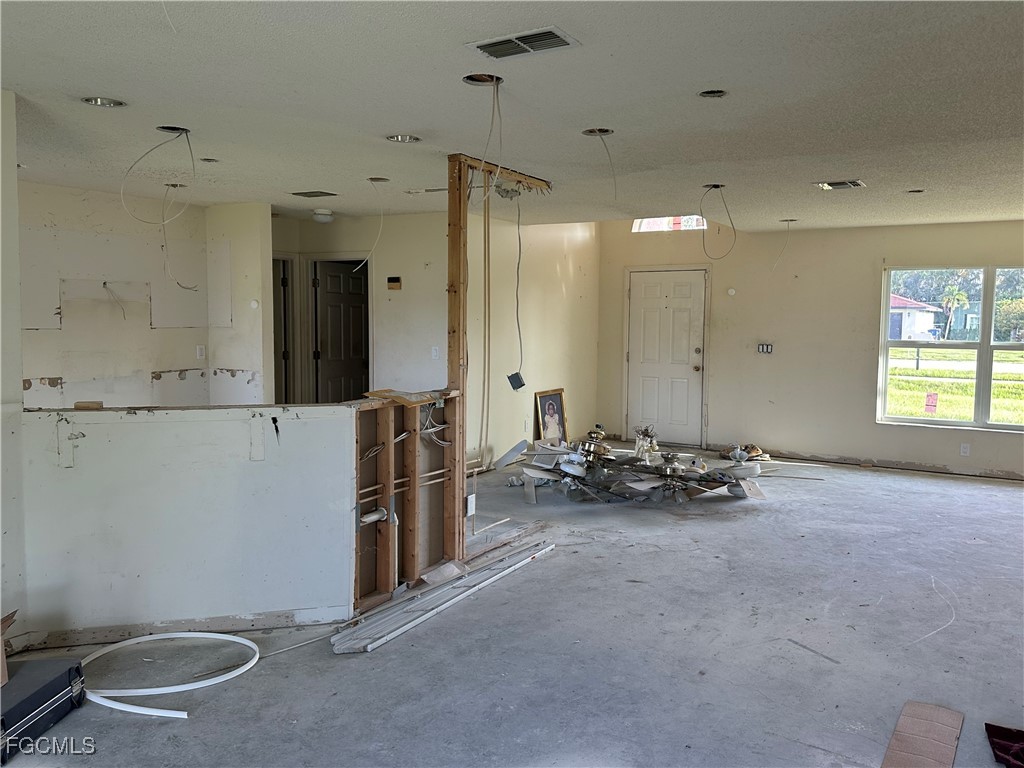 2254 Crystal Drive Fort Myers FL 33907 2025000660 image13