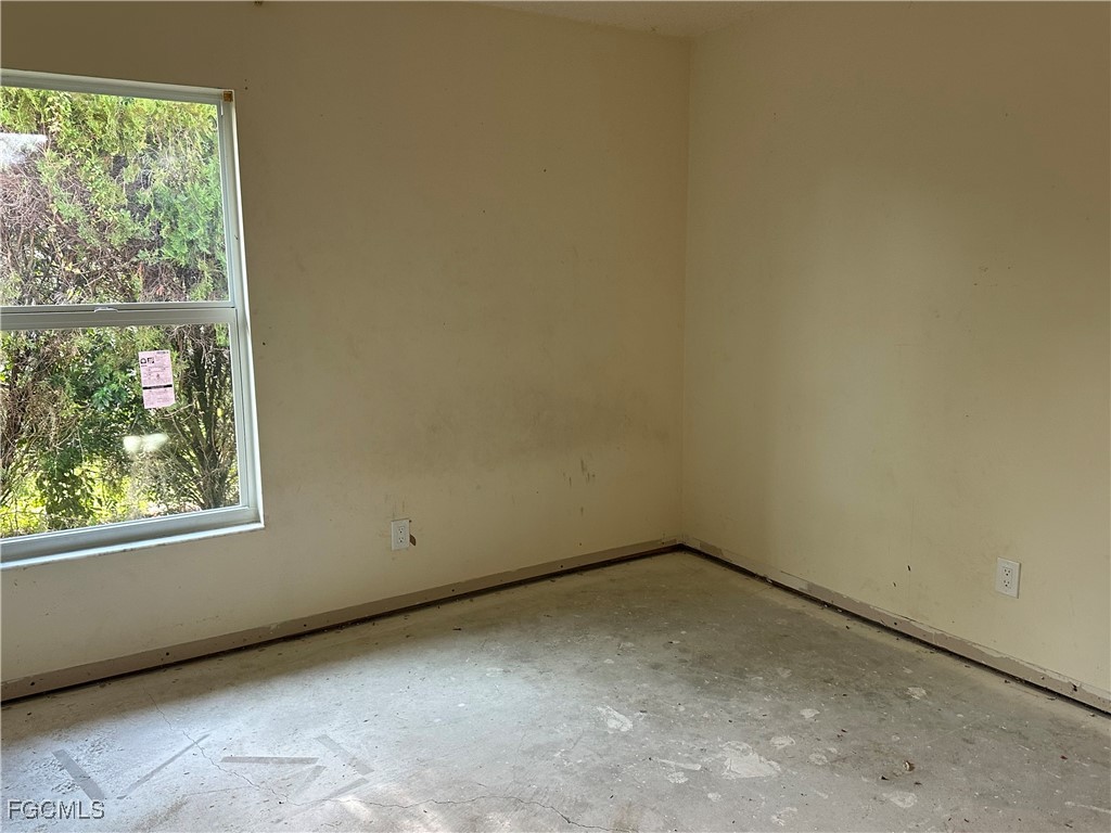 2254 Crystal Drive Fort Myers FL 33907 2025000660 image8