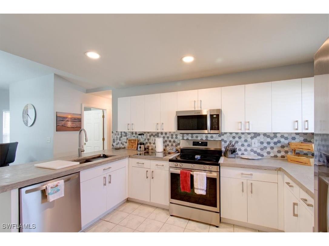 2254 SW 4th Street Cape Coral FL 33991 225058829 image8