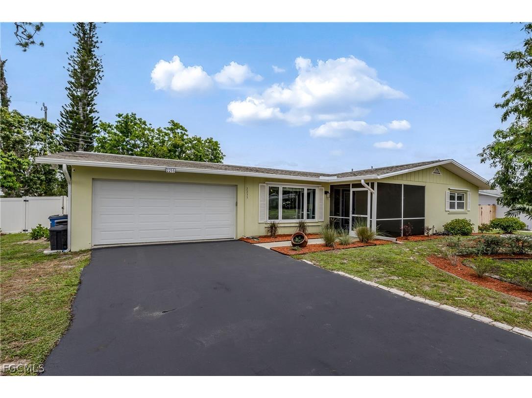 2255 Gorham Avenue Fort Myers FL 33907 2026010505 image1