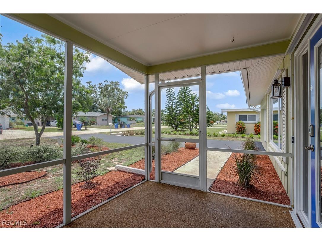 2255 Gorham Avenue Fort Myers FL 33907 2026010505 image3