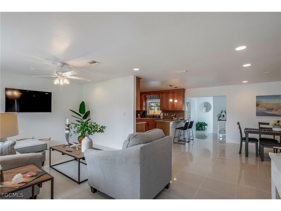 2255 Gorham Avenue Fort Myers FL 33907 2026010505 image4