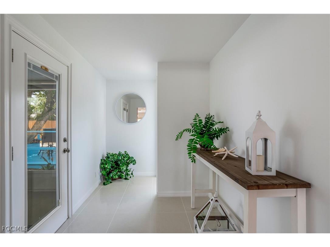 2255 Gorham Avenue Fort Myers FL 33907 2026010505 image9