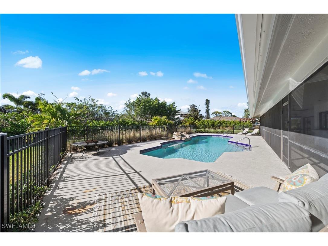 2255 Imperial Golf Course Boulevard Naples FL 34110 225077967 image2