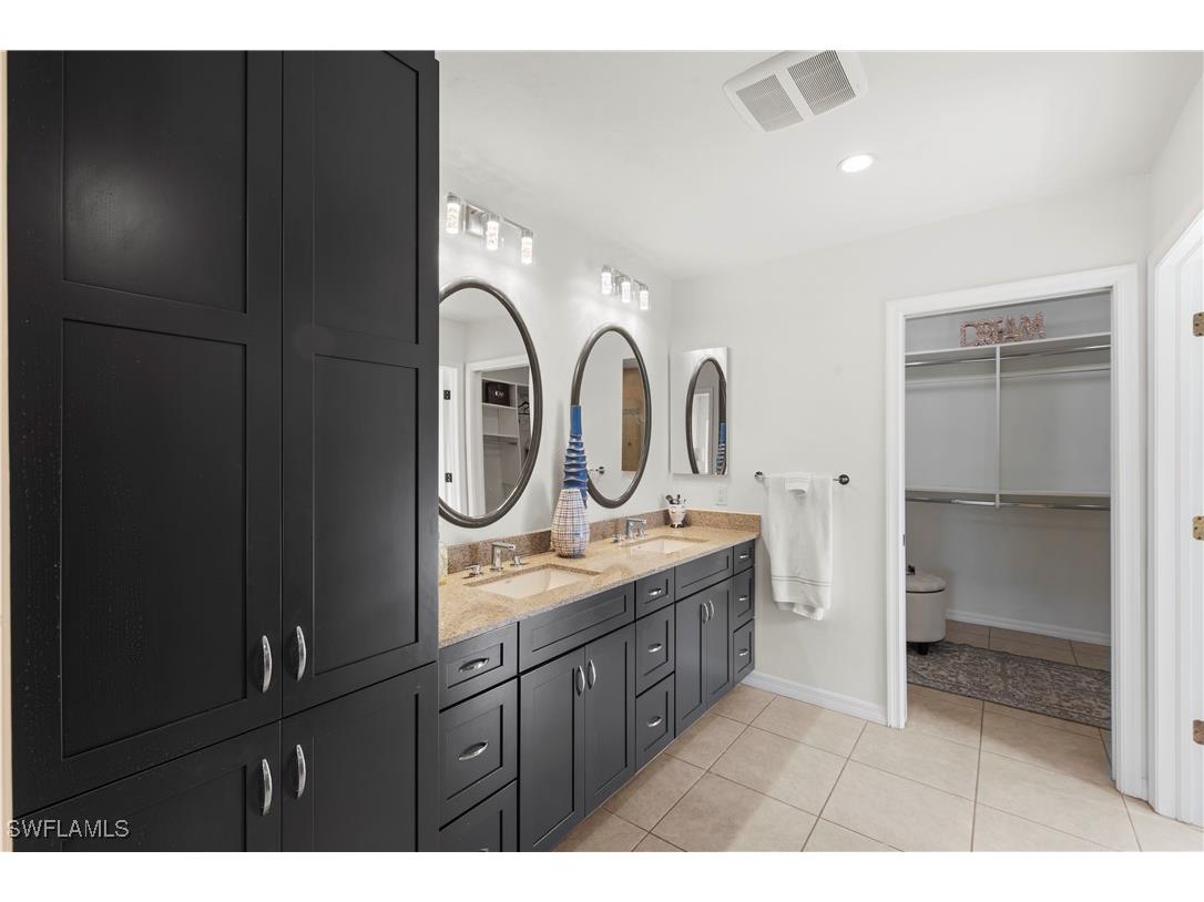 2255 Imperial Golf Course Boulevard Naples FL 34110 225077967 image22