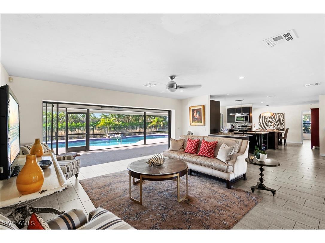 2255 Imperial Golf Course Boulevard Naples FL 34110 225077967 image3