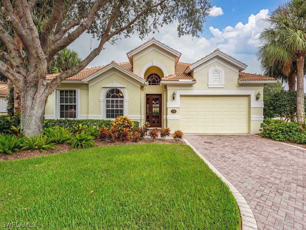 2255 Island Cove Circle Naples FL 34109 223058499 image1