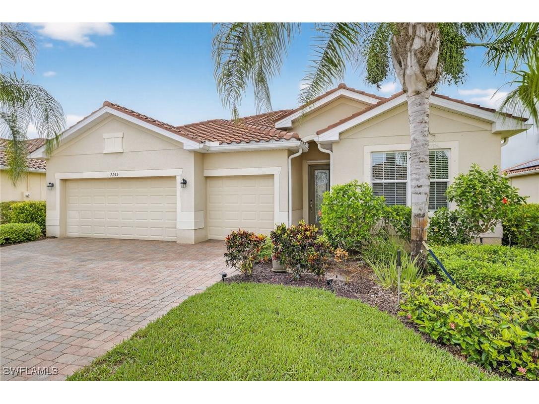 2255 Vermont Lane Naples FL 34120 225068857 image1