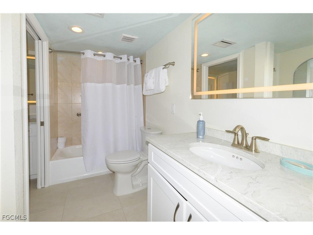 2255 W Gulf Drive #121 Sanibel FL 33957 2026005141 image13