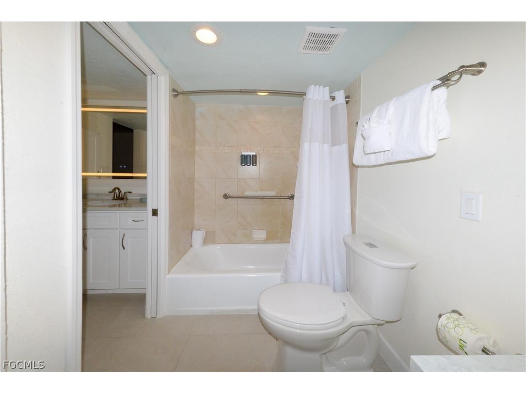 2255 W Gulf Drive #121 Sanibel FL 33957 2026005141 image15