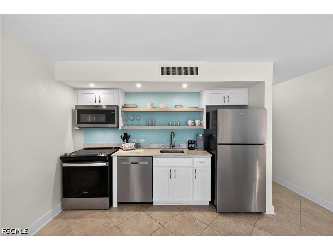 2255 W Gulf Drive #127 Sanibel FL 33957 2026024967 image9