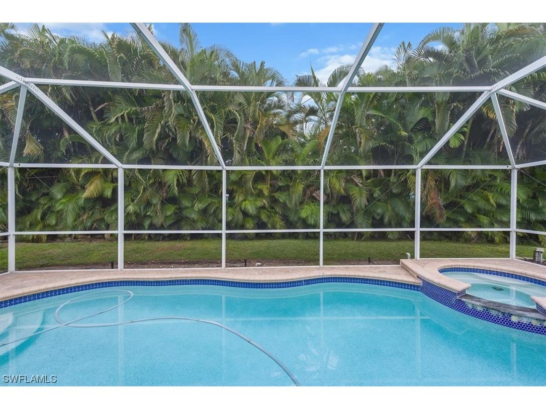 22557 Fountain Lakes Boulevard Estero FL 33928 223090569 image1