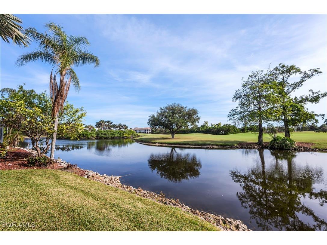 2256 Imperial Golf Co Boulevard Naples FL 34110 225081765 image1