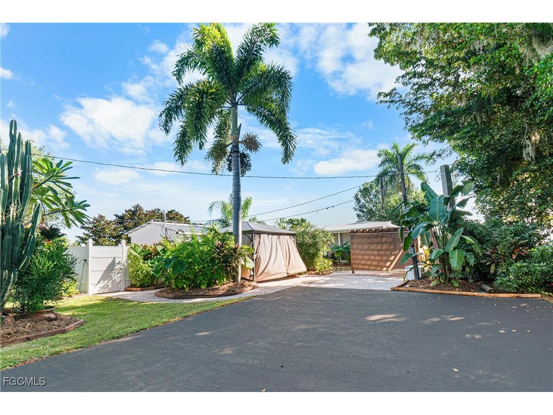 2256 Marina Park Drive Fort Myers FL 33905 2025017786 image10