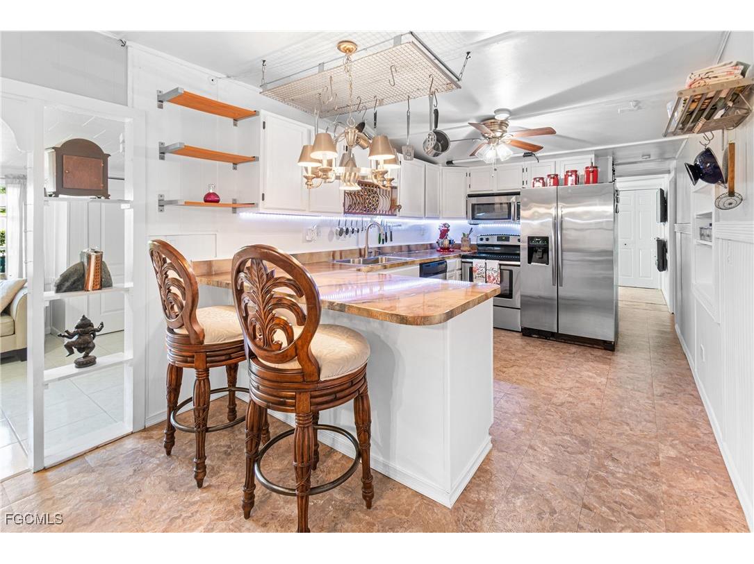 2256 Marina Park Drive Fort Myers FL 33905 2025017786 image22