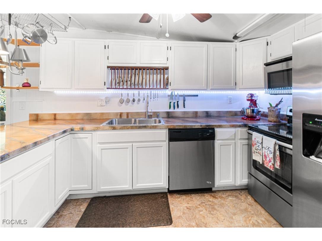 2256 Marina Park Drive Fort Myers FL 33905 2025017786 image24