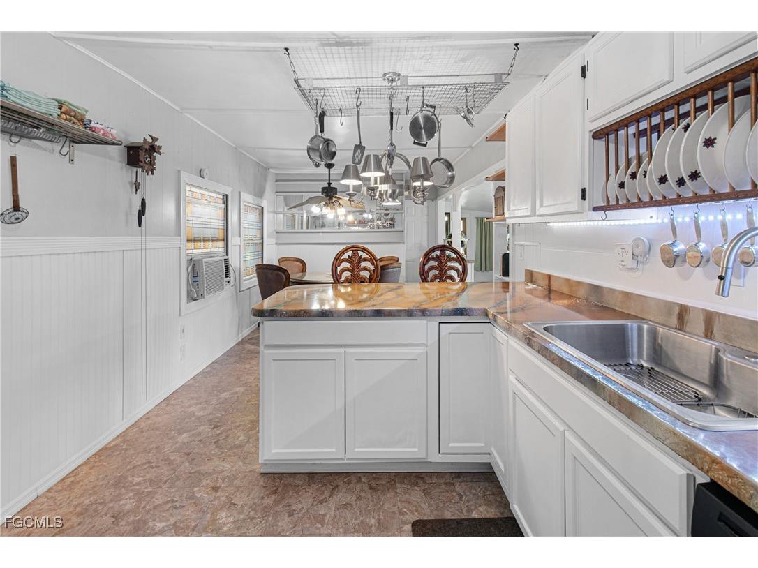 2256 Marina Park Drive Fort Myers FL 33905 2025017786 image25