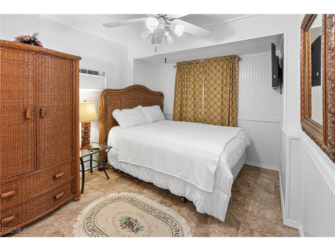 2256 Marina Park Drive Fort Myers FL 33905 2025017786 image32