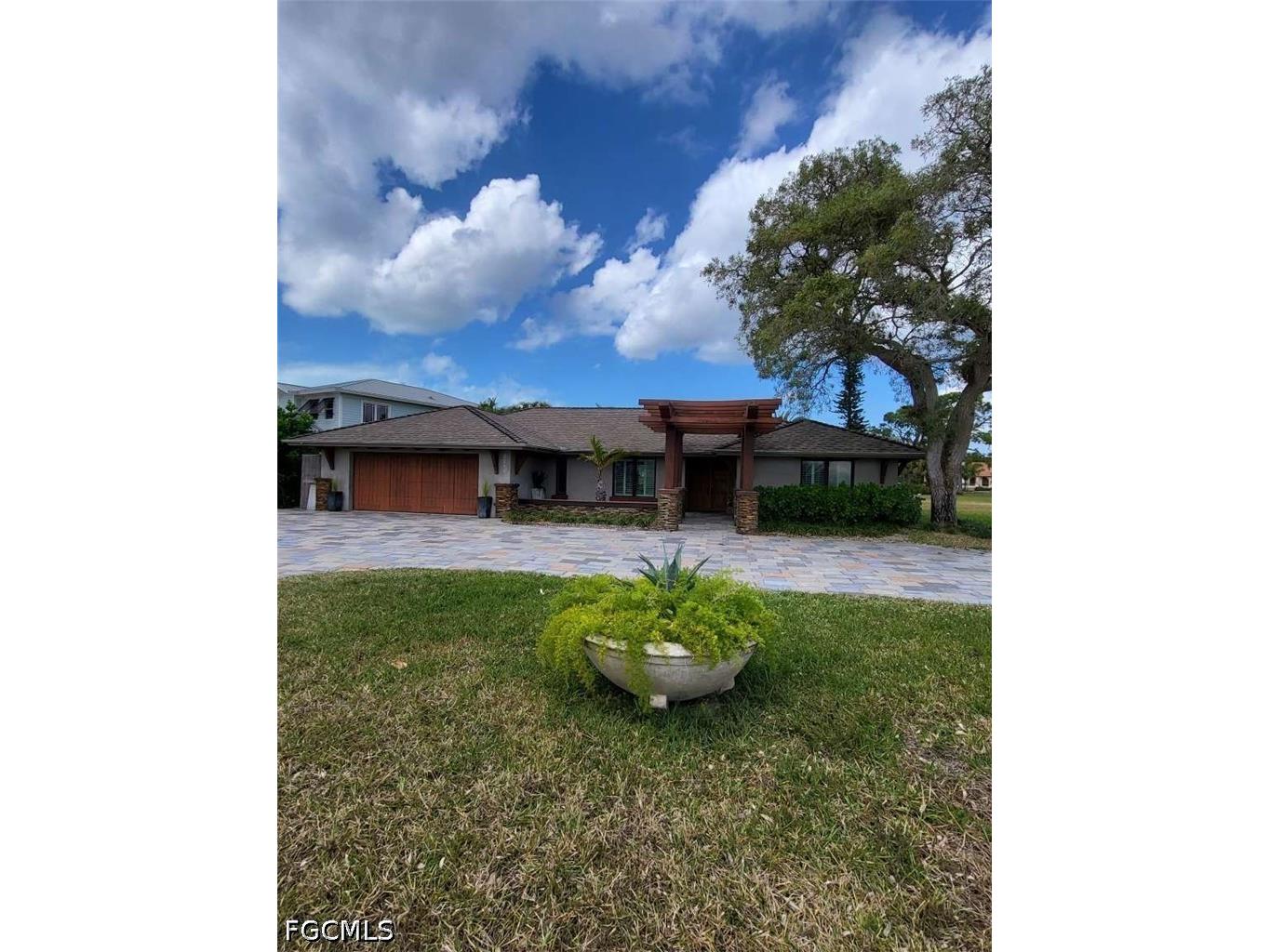 2257 Regal Way Naples FL 34110 2026029533 image1