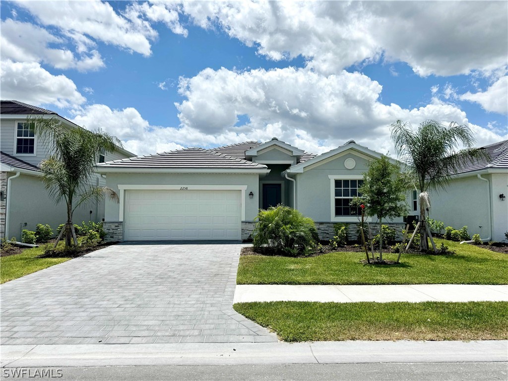 2258 Avocado Lane Naples FL 34120 224052480 image1