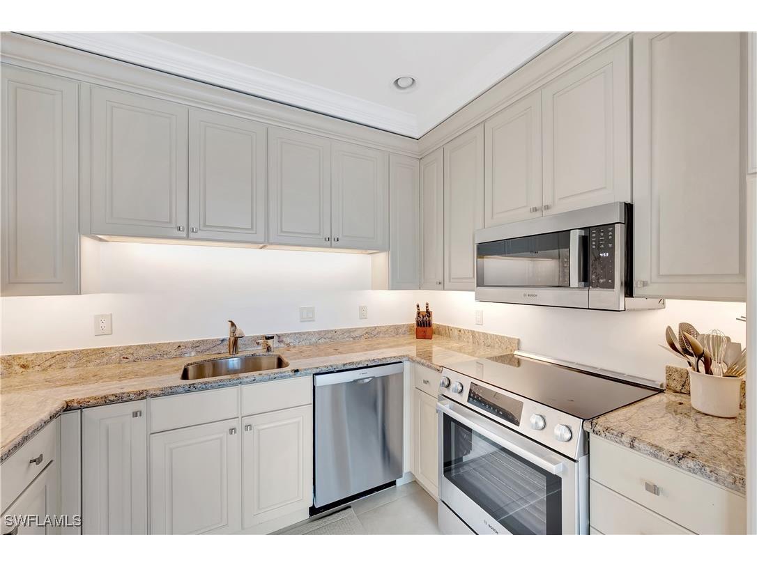 2258 Gulf Shore Boulevard N #O1 Naples FL 34102 225083797 image11