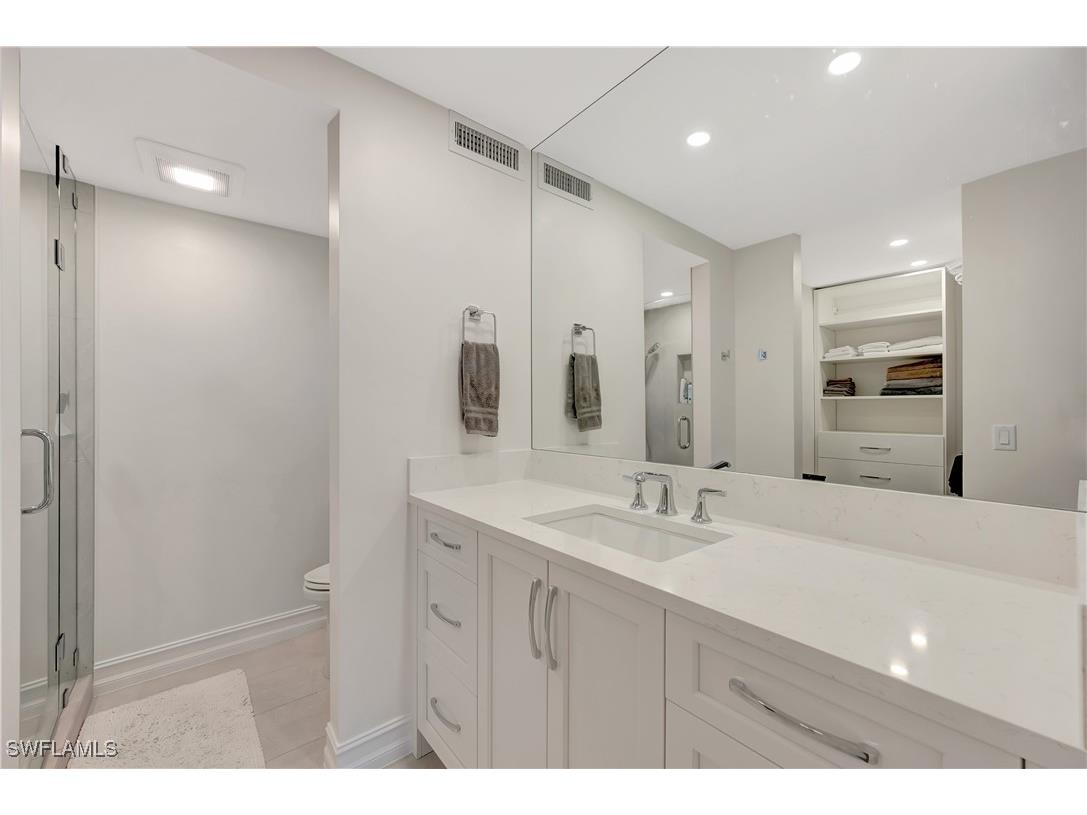 2258 Gulf Shore Boulevard N #O1 Naples FL 34102 225083797 image18