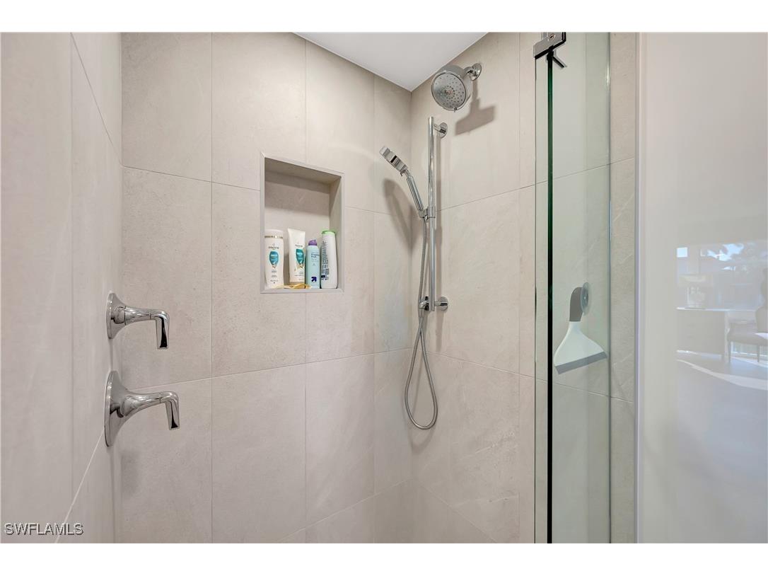 2258 Gulf Shore Boulevard N #O1 Naples FL 34102 225083797 image19