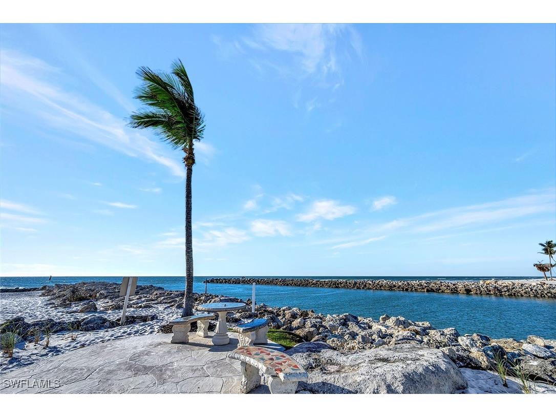 2258 Gulf Shore Boulevard N #O1 Naples FL 34102 225083797 image33