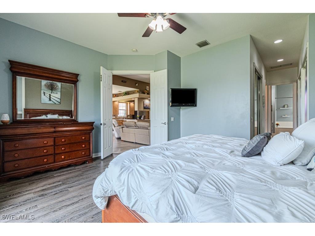 2258 Heydon Circle W Naples FL 34120 225084864 image11