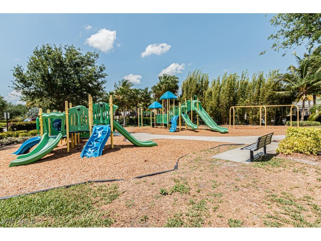 2258 Heydon Circle W Naples FL 34120 225084864 image40