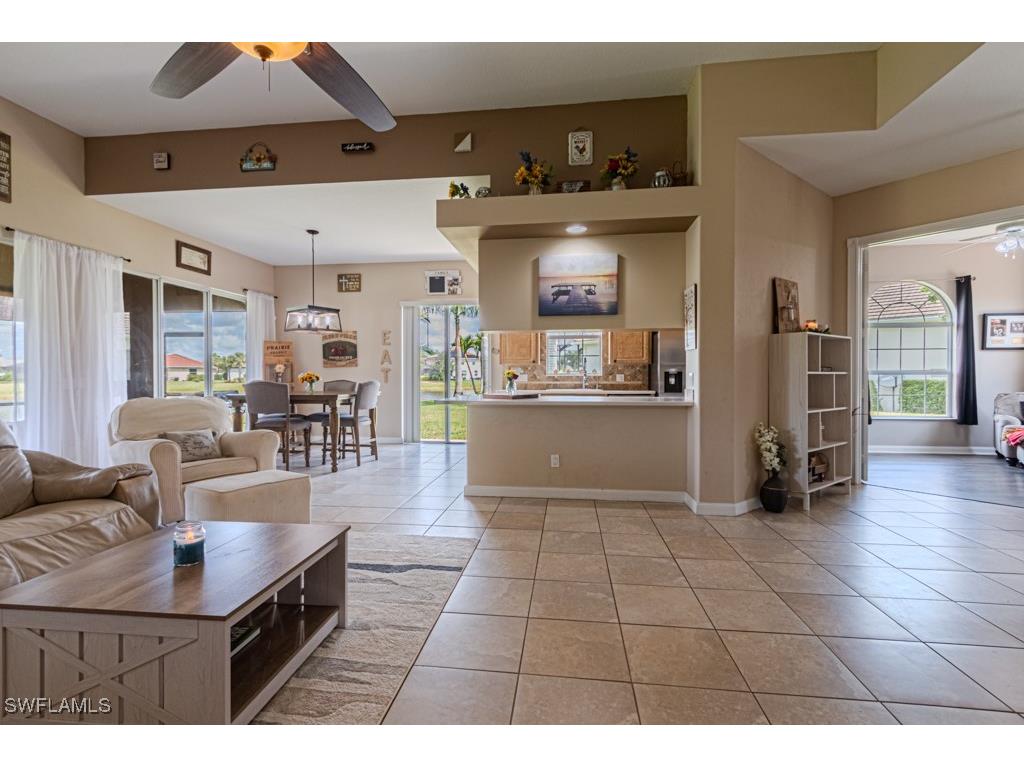 2258 Heydon Circle W Naples FL 34120 225084864 image5