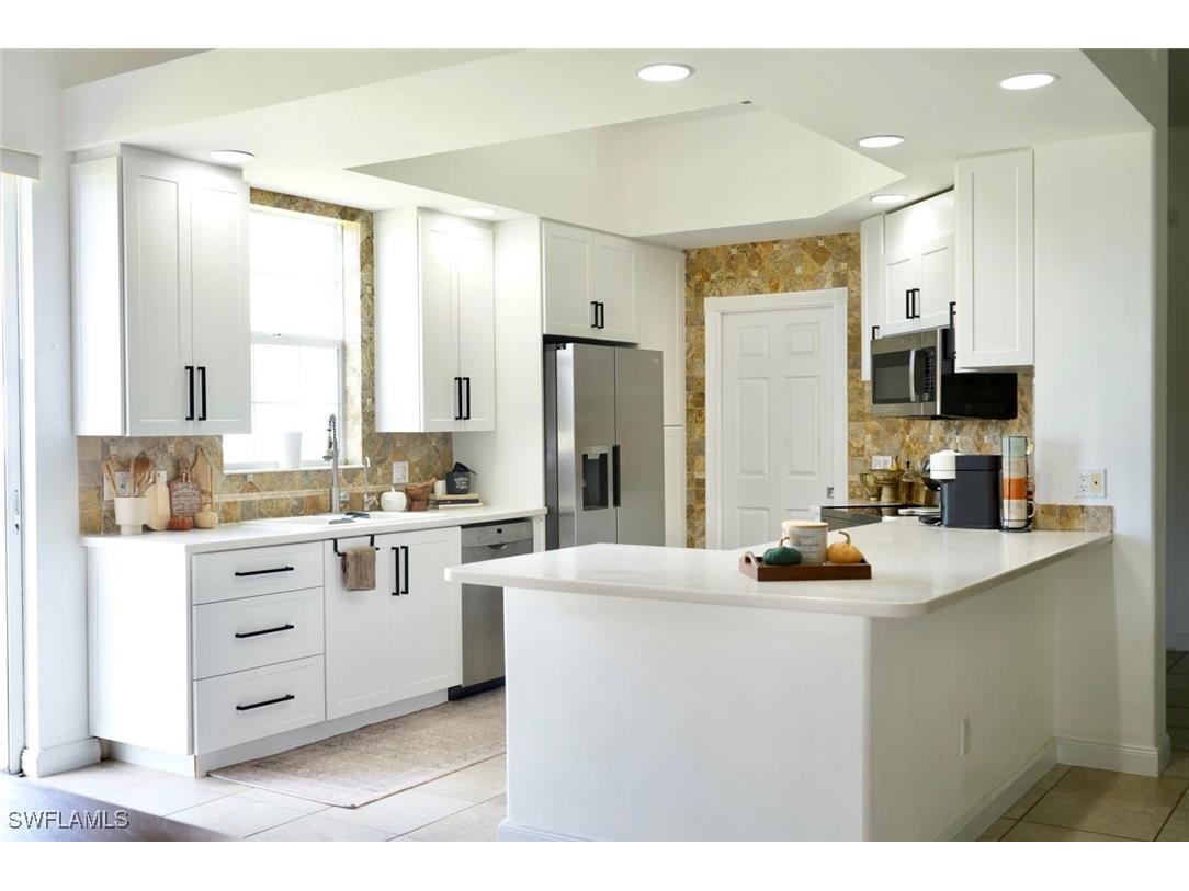 2258 Heydon Circle W Naples FL 34120 225084864 image7