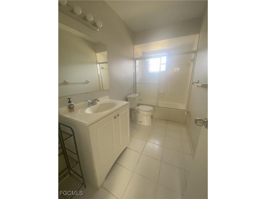 2258 Iris Way Fort Myers FL 33905 2025019434 image6