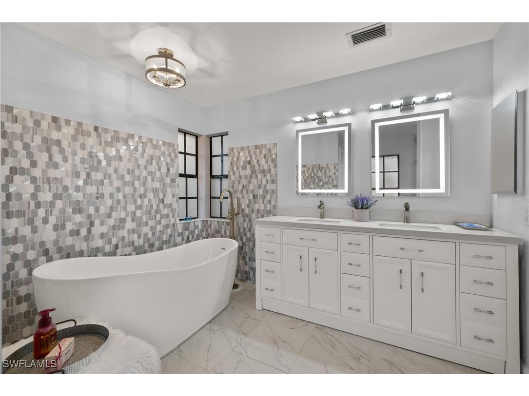 2259 Queens Way Naples FL 34112 225082250 image20